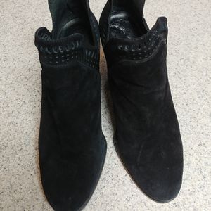 Vince Camuto black leather booties